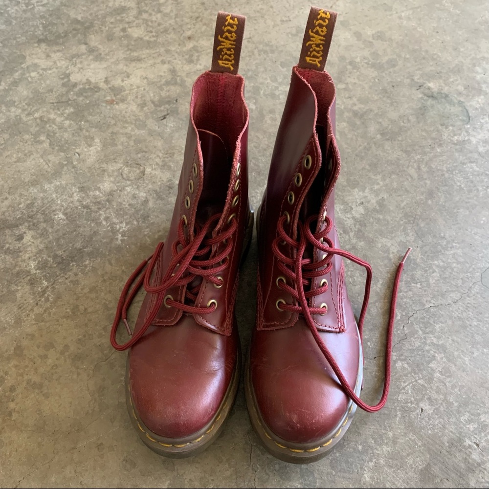 Dr. Martens 1460 Pascal in maroon